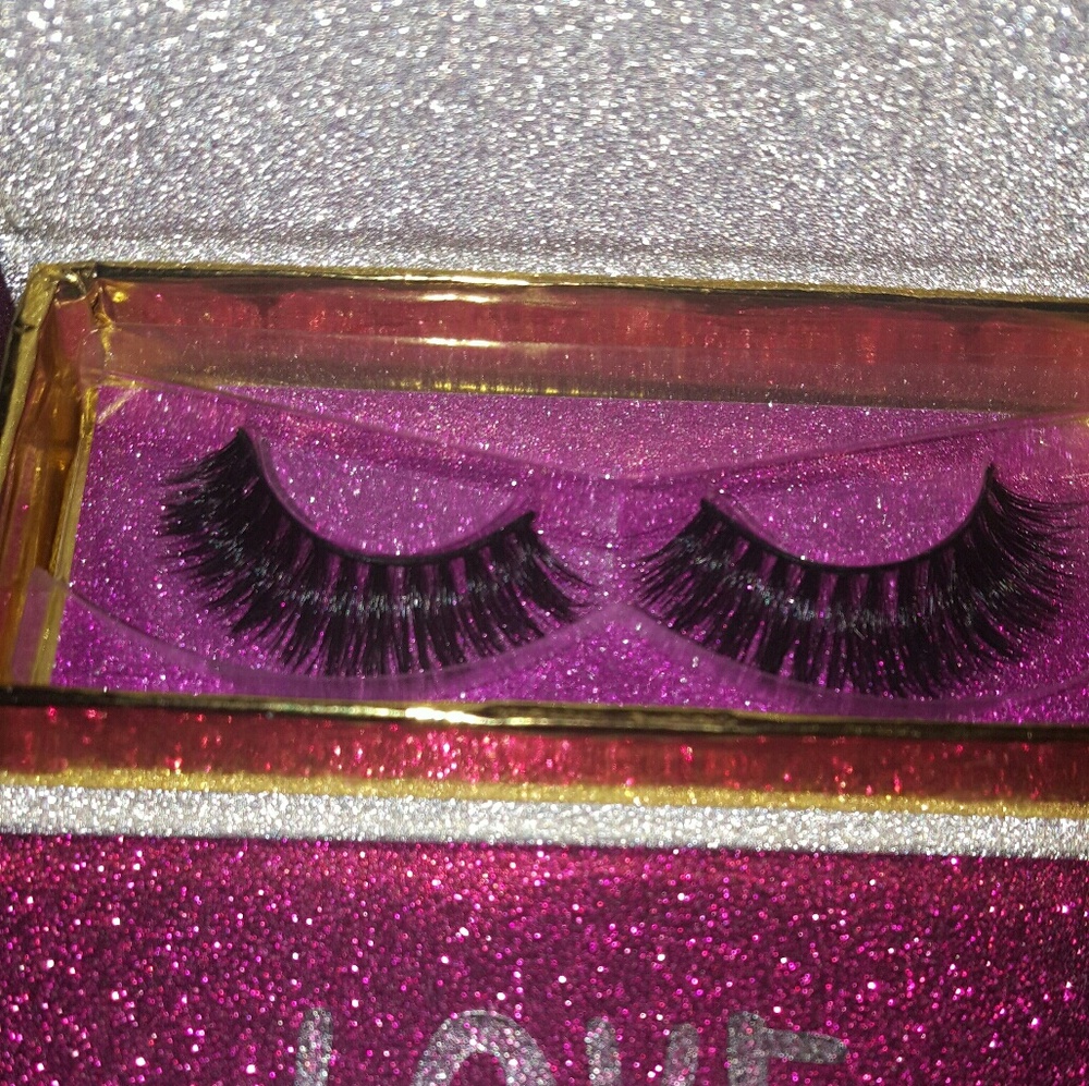 3D Mink Eyelashes from Lashè Chantè